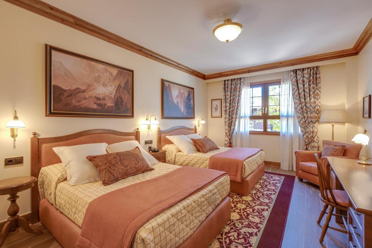 Superior Room Access to PortAventura Park 1 access to Ferrari Land,906680791:JPEG