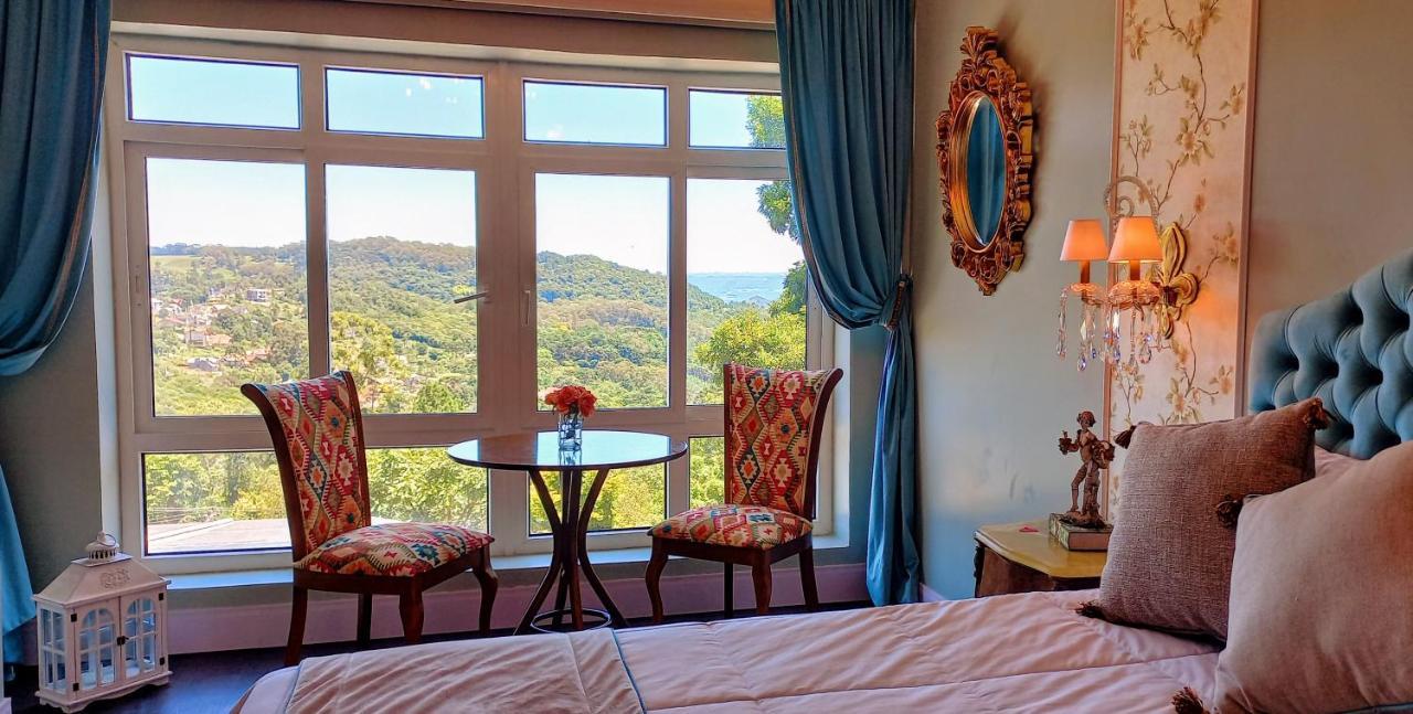 Suíte Júnior com Vista da Montanha