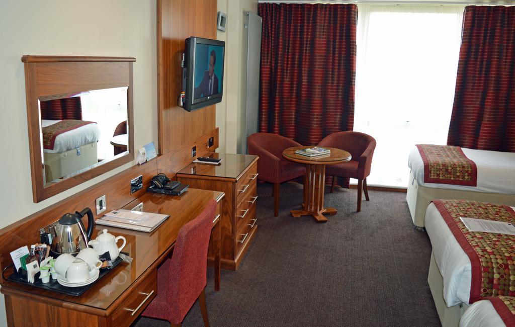 Standard Room One Double Bed One Single Bed Non-Smoking,120243984:JPEG