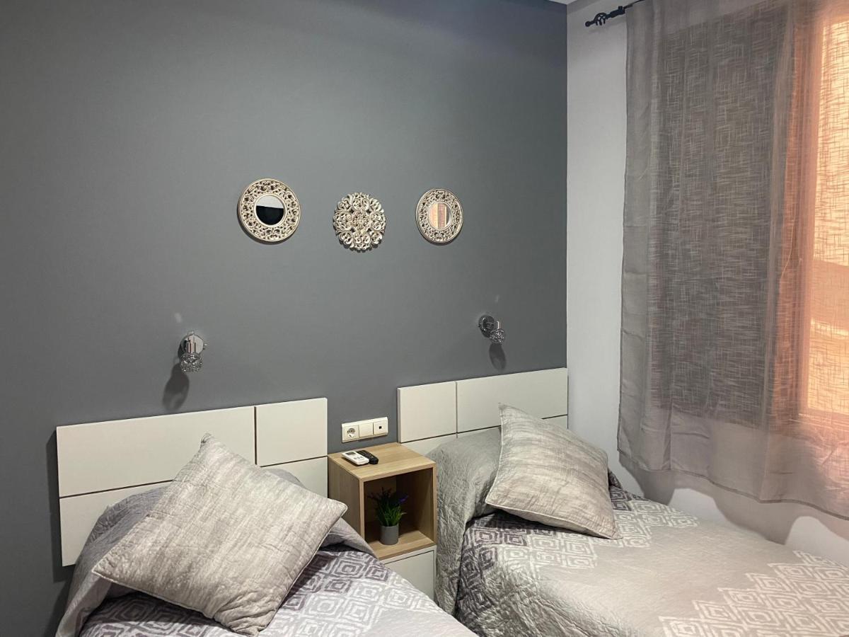 Twin Room,746579666:JPEG