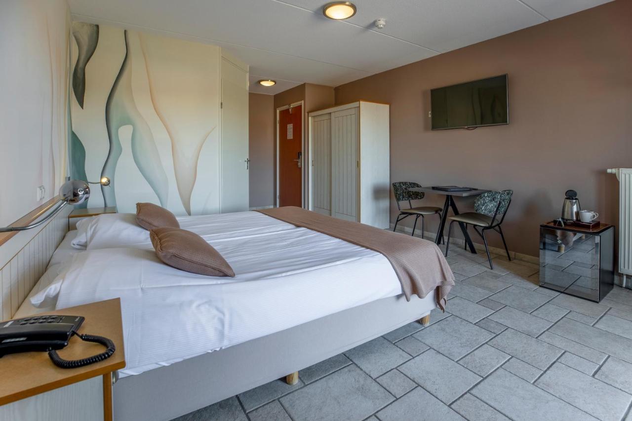 Double Room Bath
