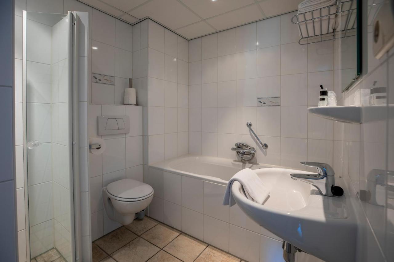 Double Room Bath