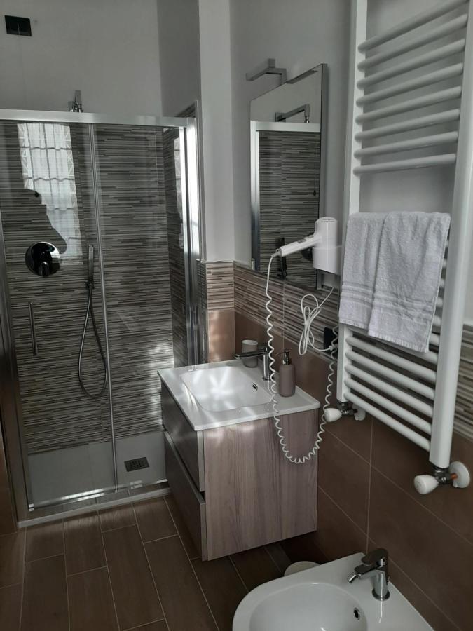 Single Room Bathroom,1202819773:JPEG