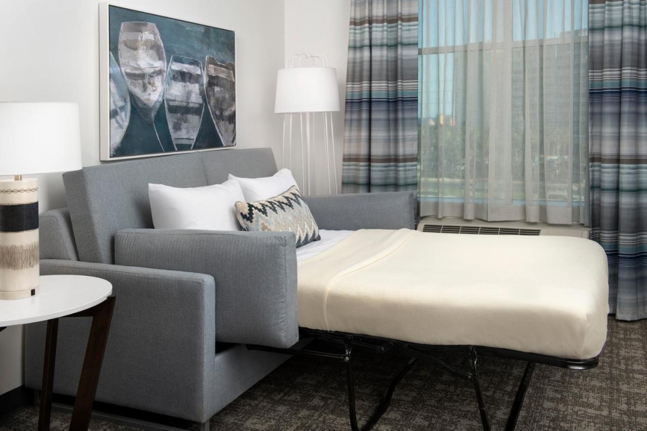 King Studio Suite