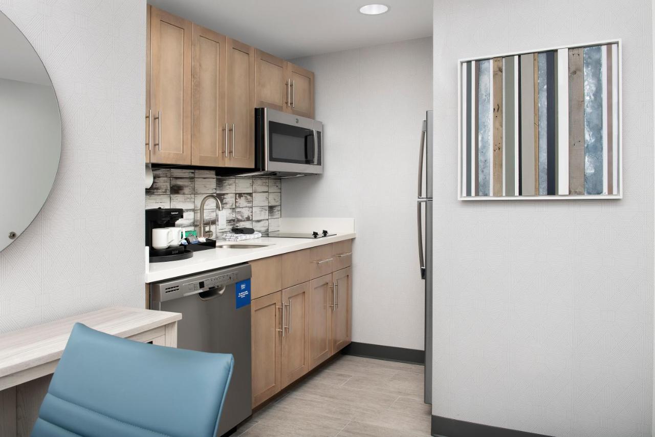 King Studio Suite