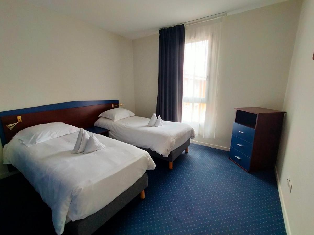 One Bedroom Apartment Twin,1215093274:JPEG