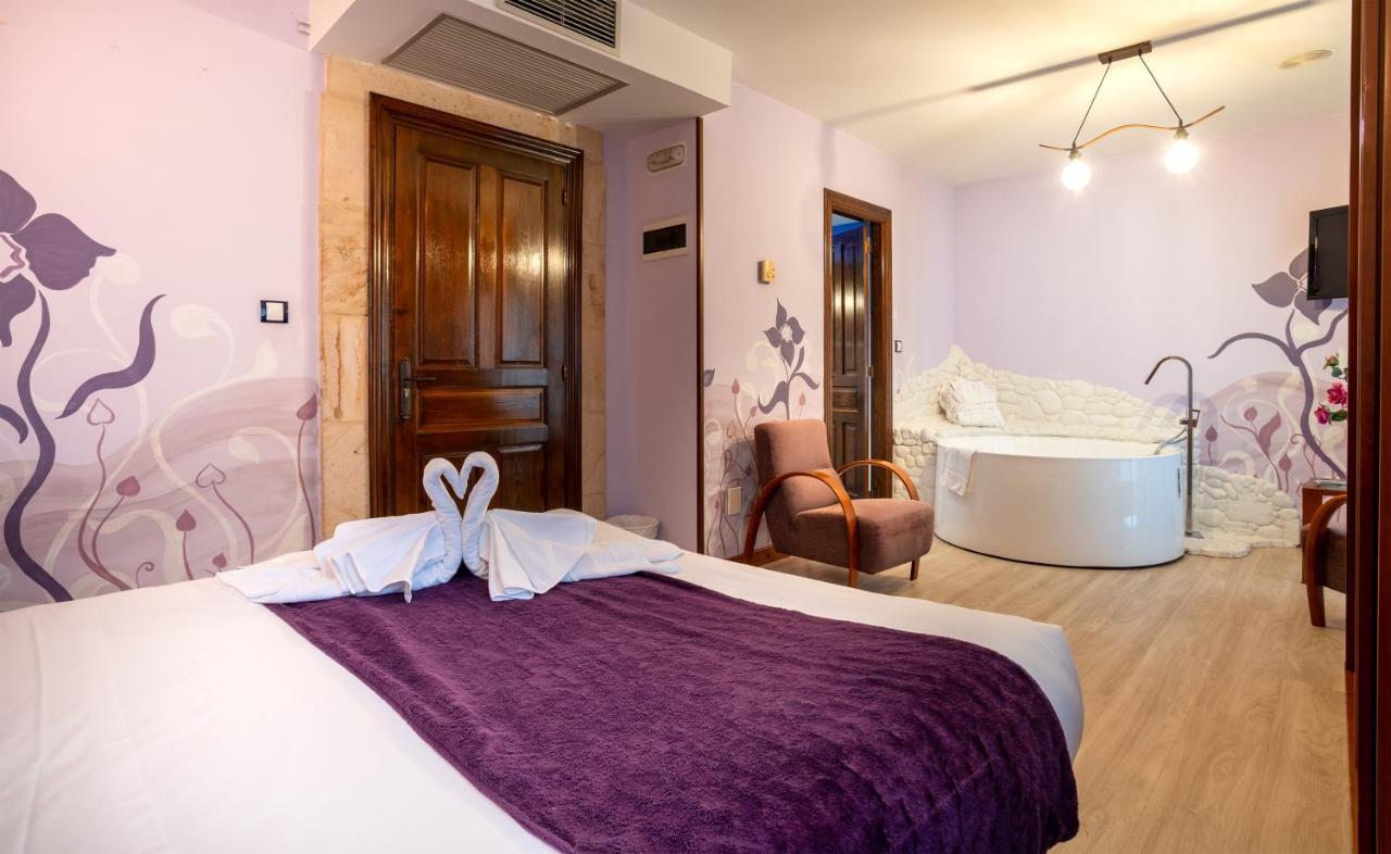 Deluxe Double Room Hydromassage Bath