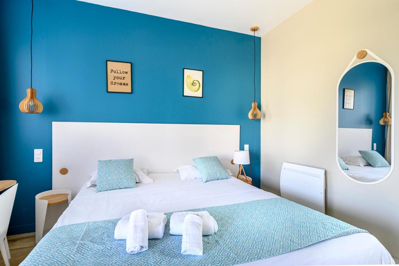 Double or Twin Room Garden View