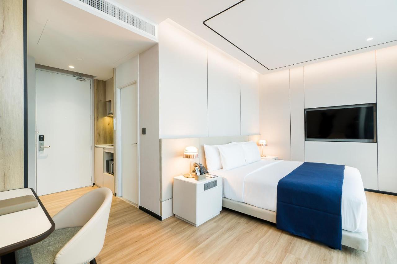 Premier Double Room City View