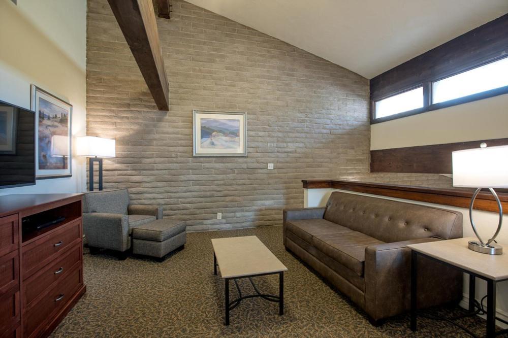 One-Bedroom Loft Apartment