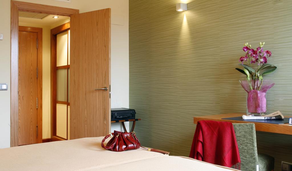 Double or Twin Room,413650470:JPEG