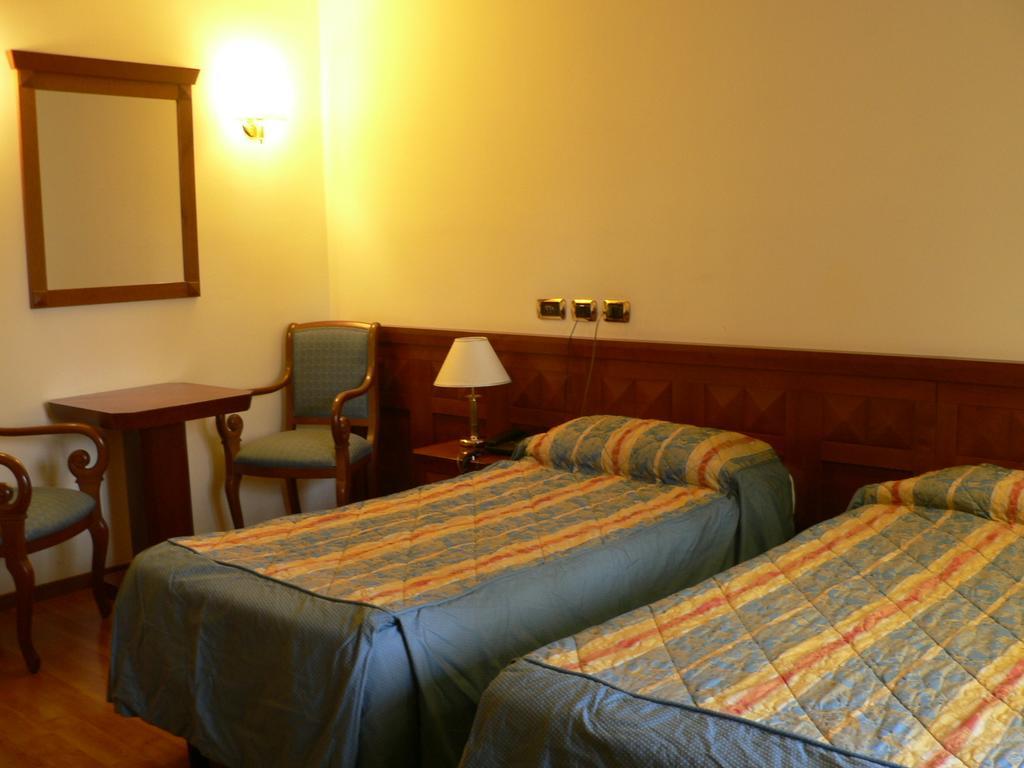 Twin Room,120597036:JPEG