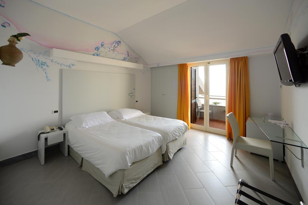 Premium Double Room Sea View,670241565:JPEG