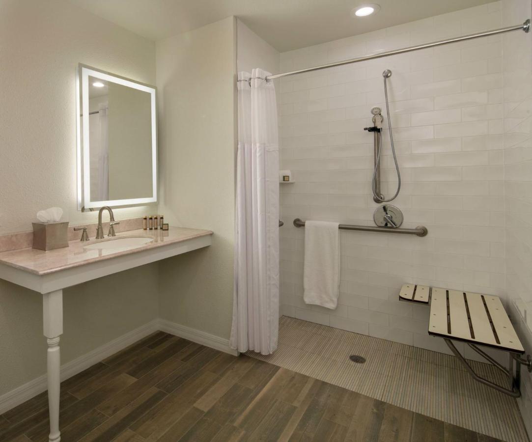 Studio Suite Garden View Accessible