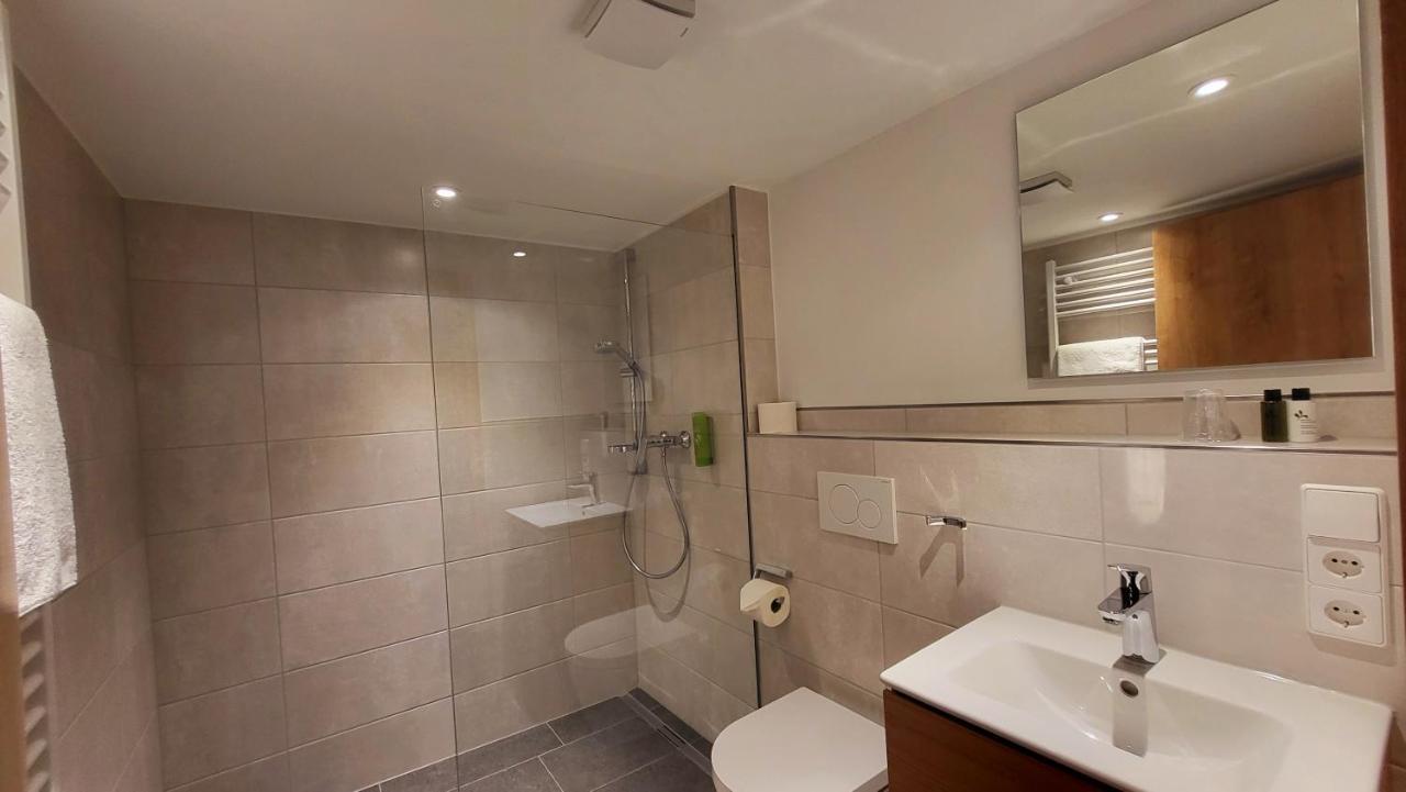 Standard Single Room,1589159358:JPEG