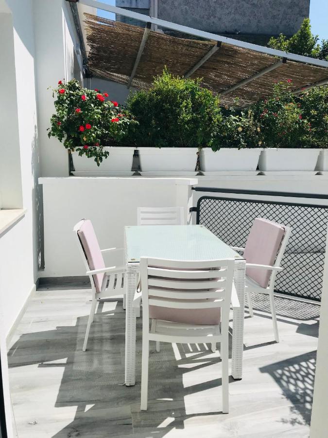 One-Bedroom Apartment Terrace