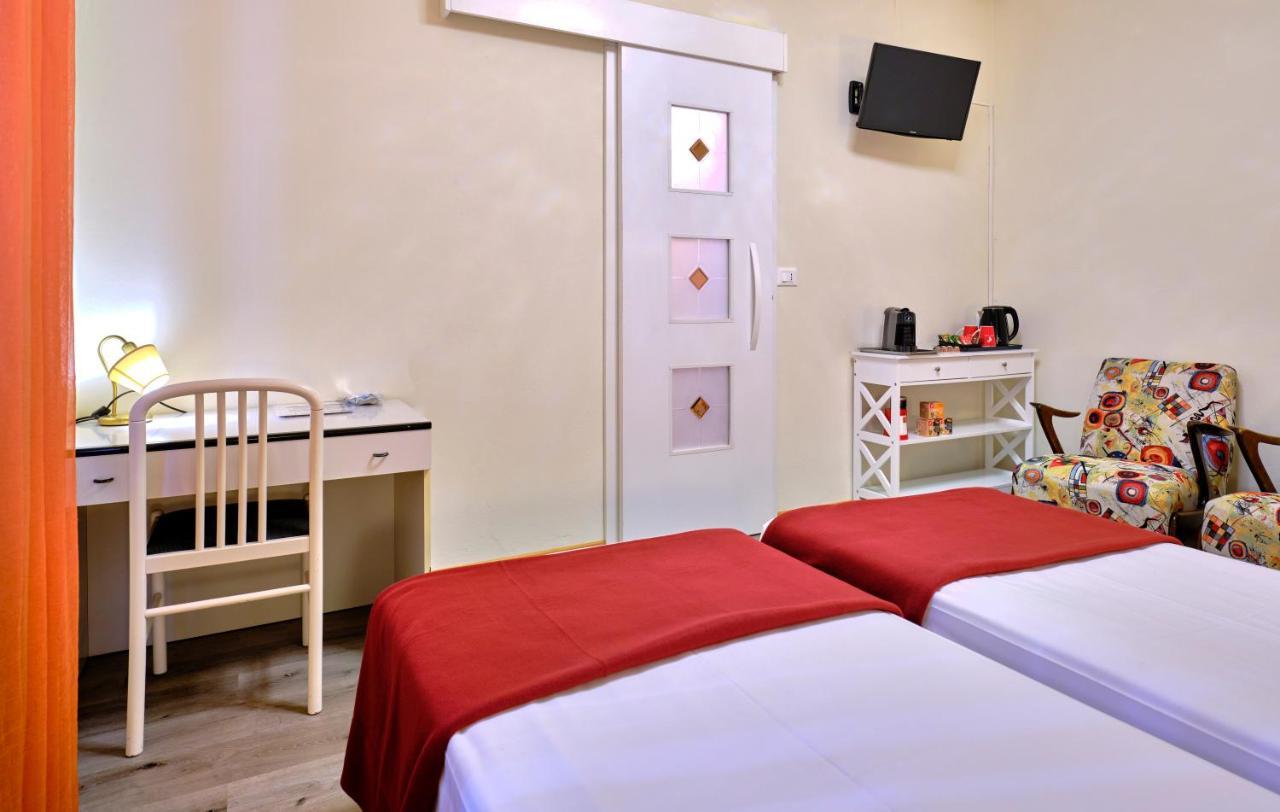 Large Twin Room