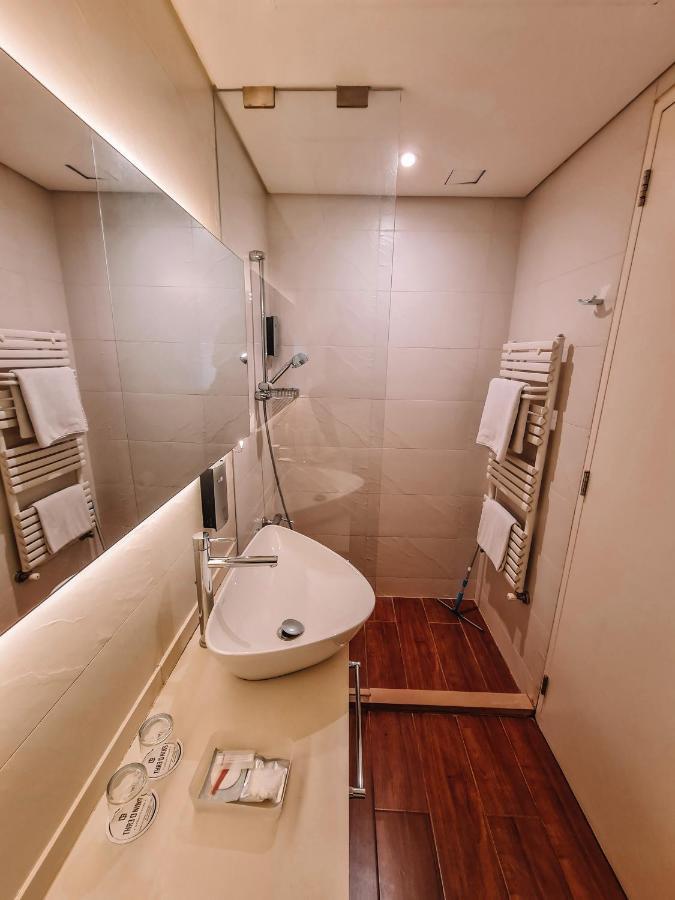 Triple Room Terrace