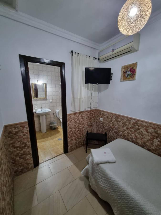 Single Room Private Bathroom