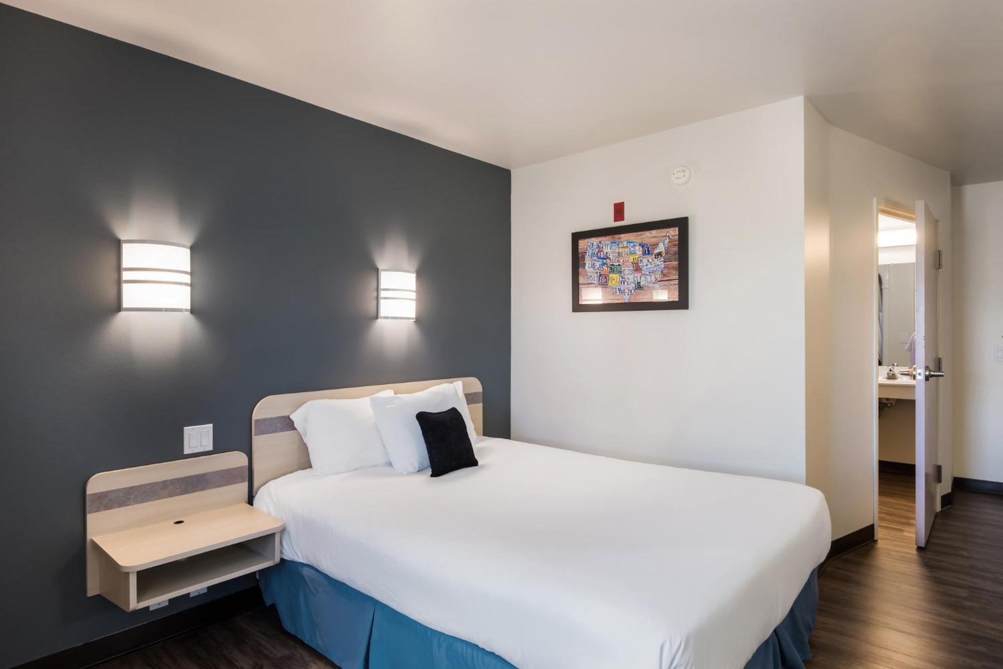 Accessible Queen Room
