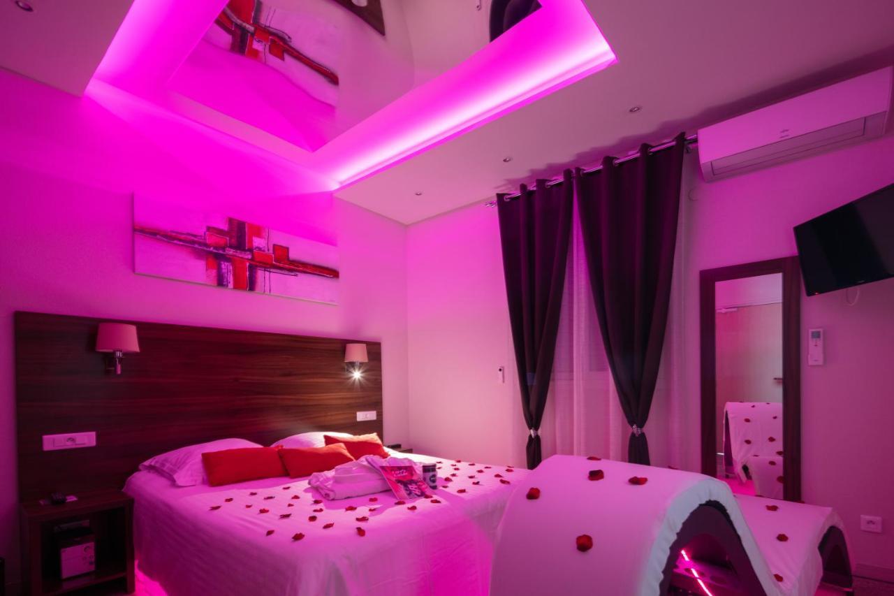 Romantic Double Room,790038207:JPEG