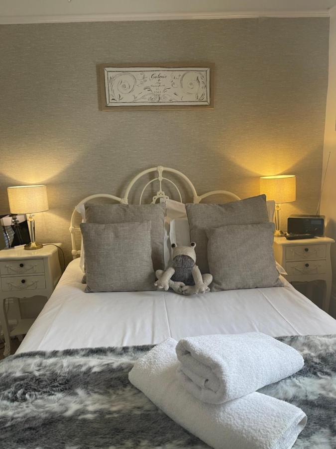 Small Double Room,1370189720:JPEG