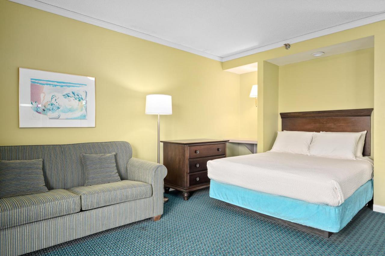 ADA Queen Suite Pet-friendly,1207425061:JPEG
