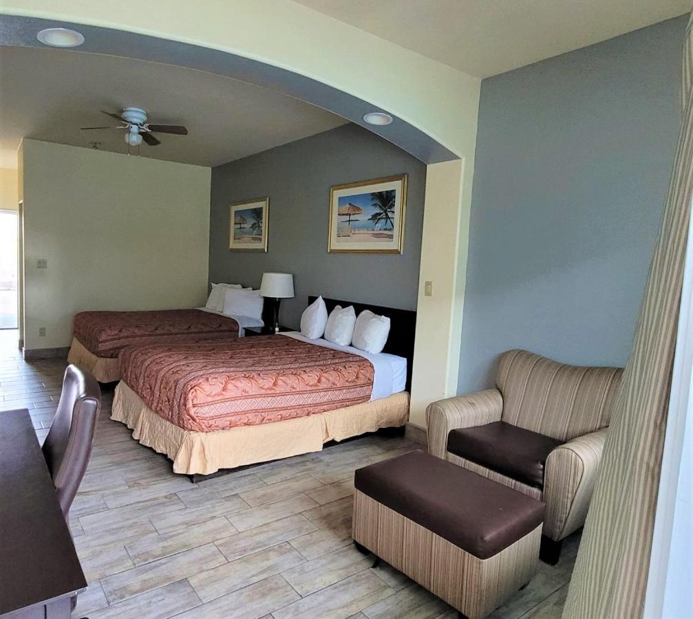 Standard Queen Room Two Queen Beds