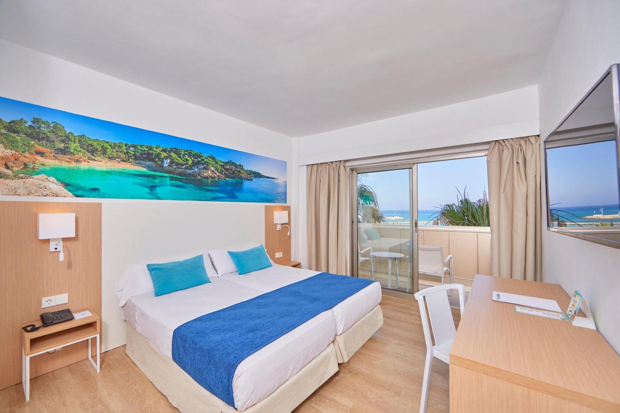 Twin Room Balcony Sea View
