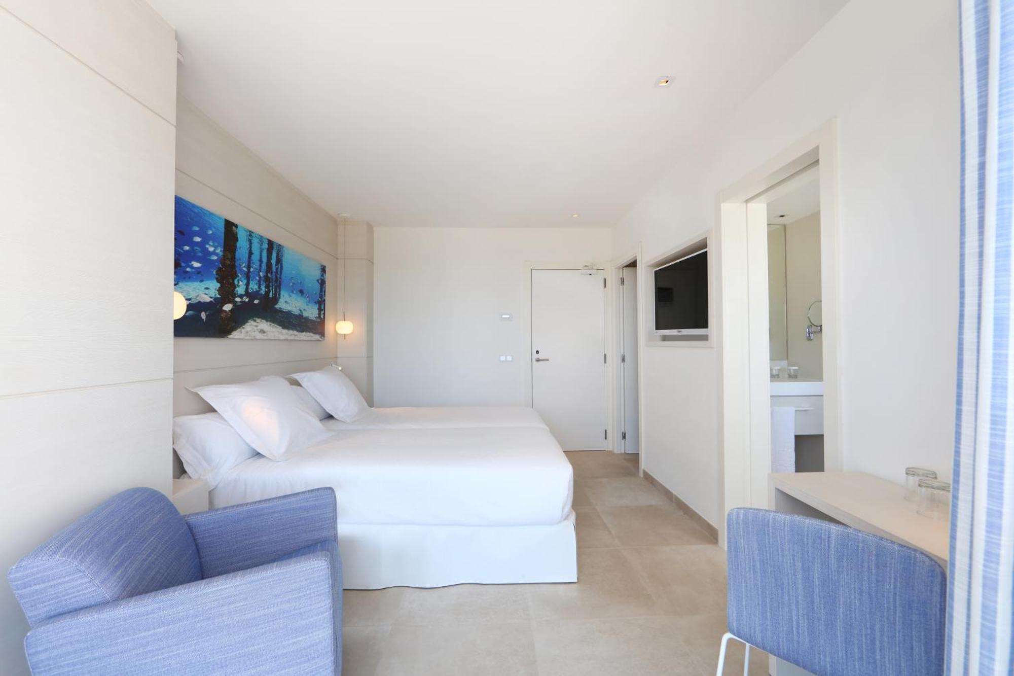 Double or Twin Room Sea View,1272548512:JPEG