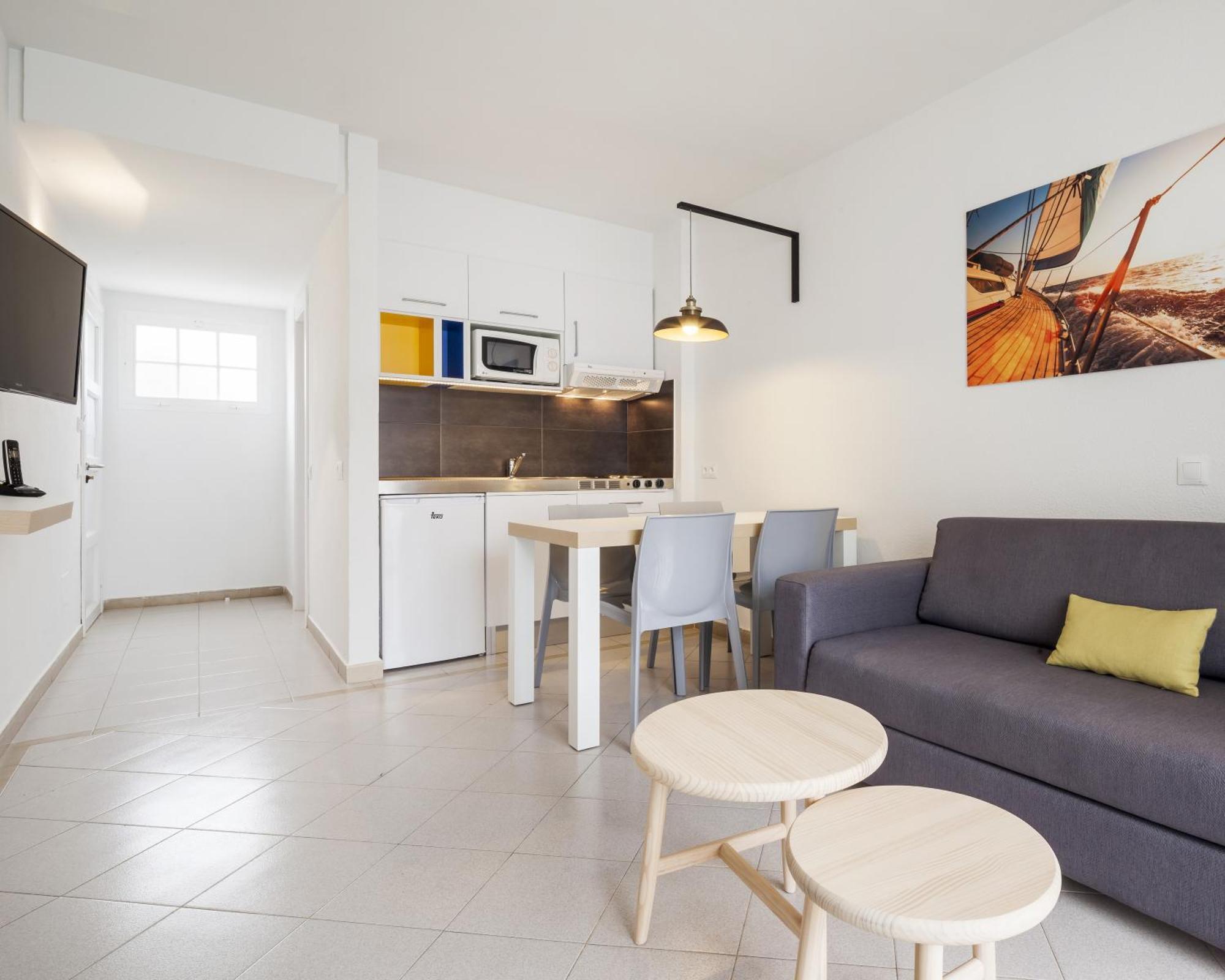 One-Bedroom Apartment