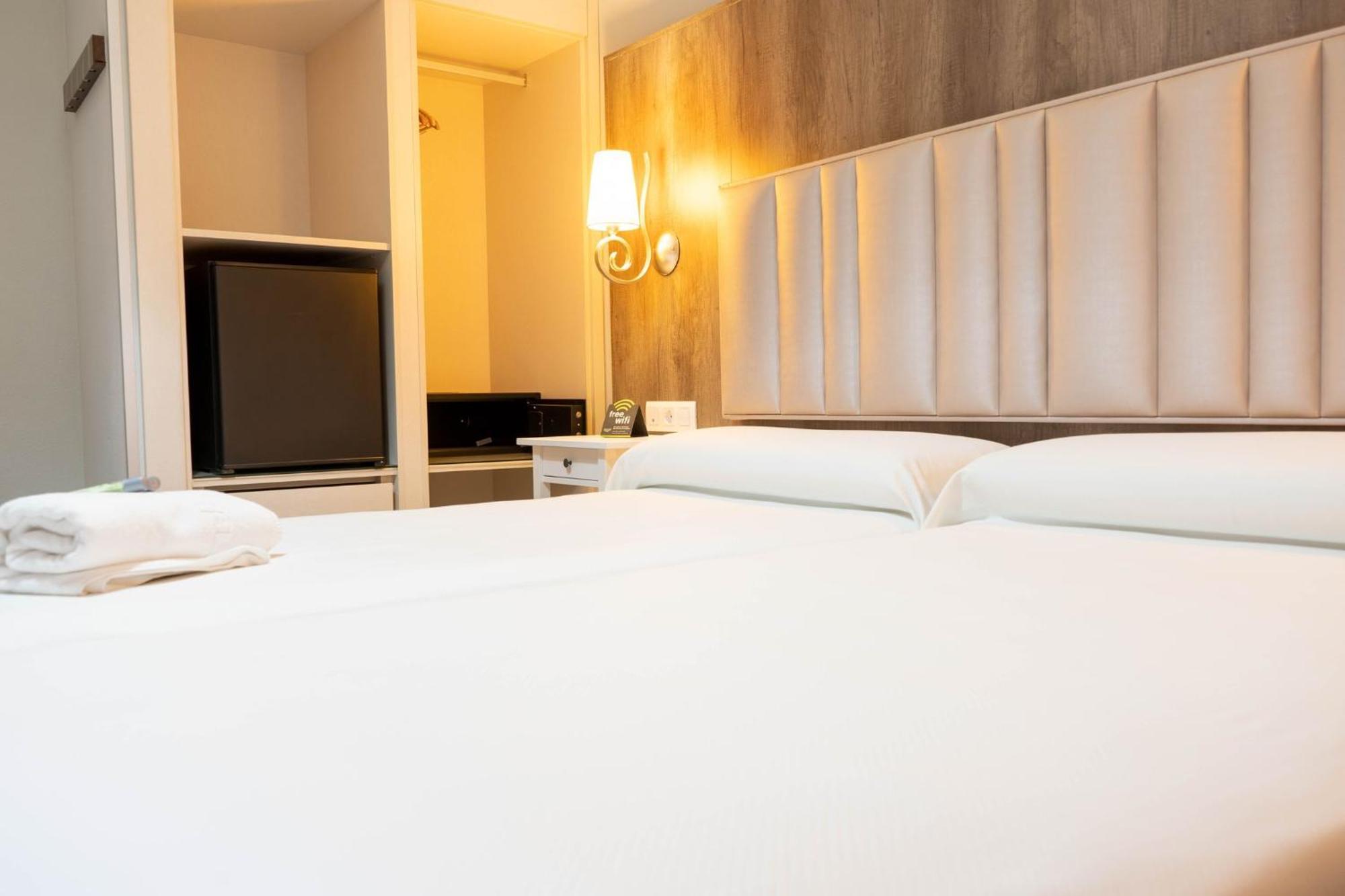 Double Room 2 beds