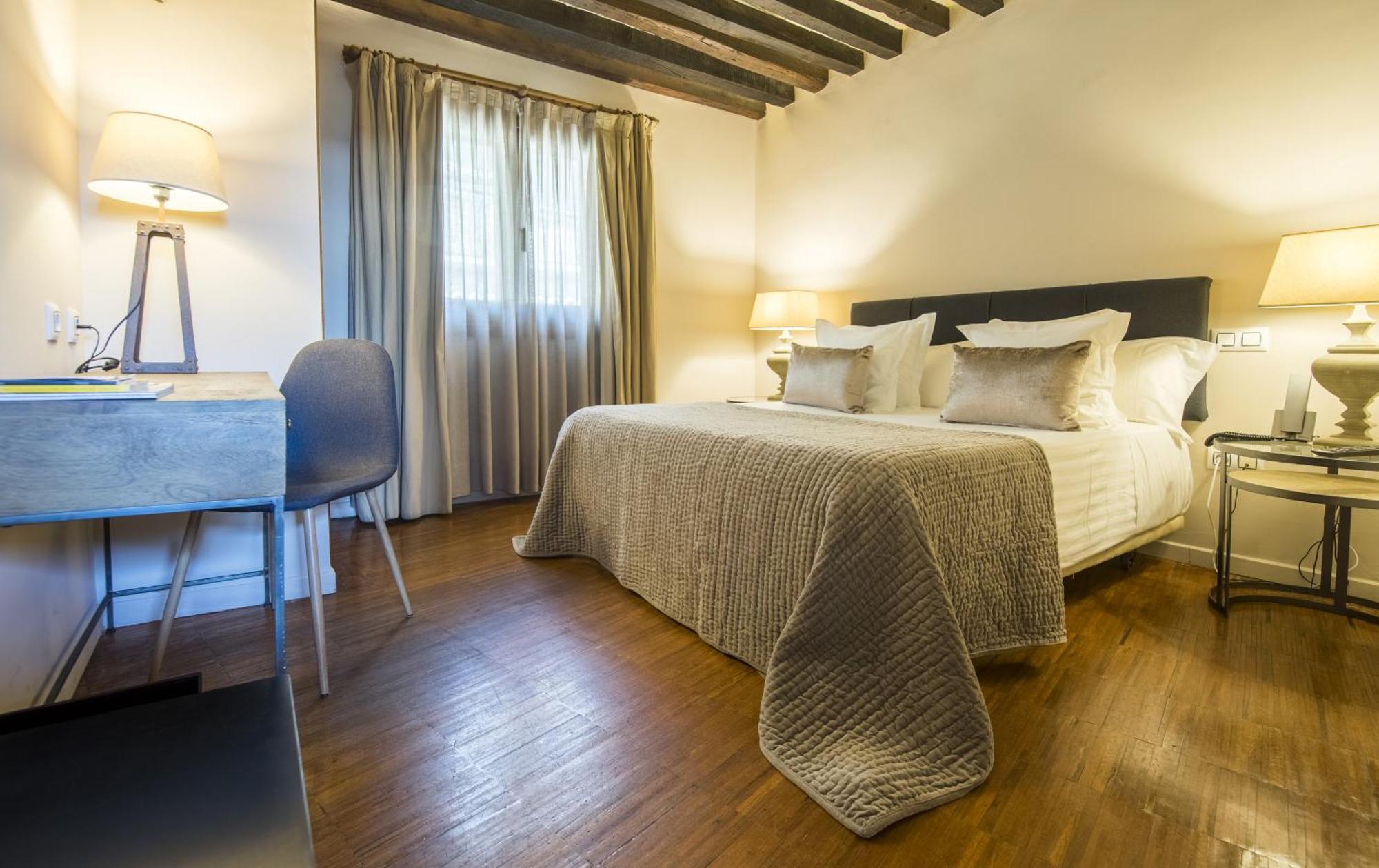Single Room,846640052:JPEG