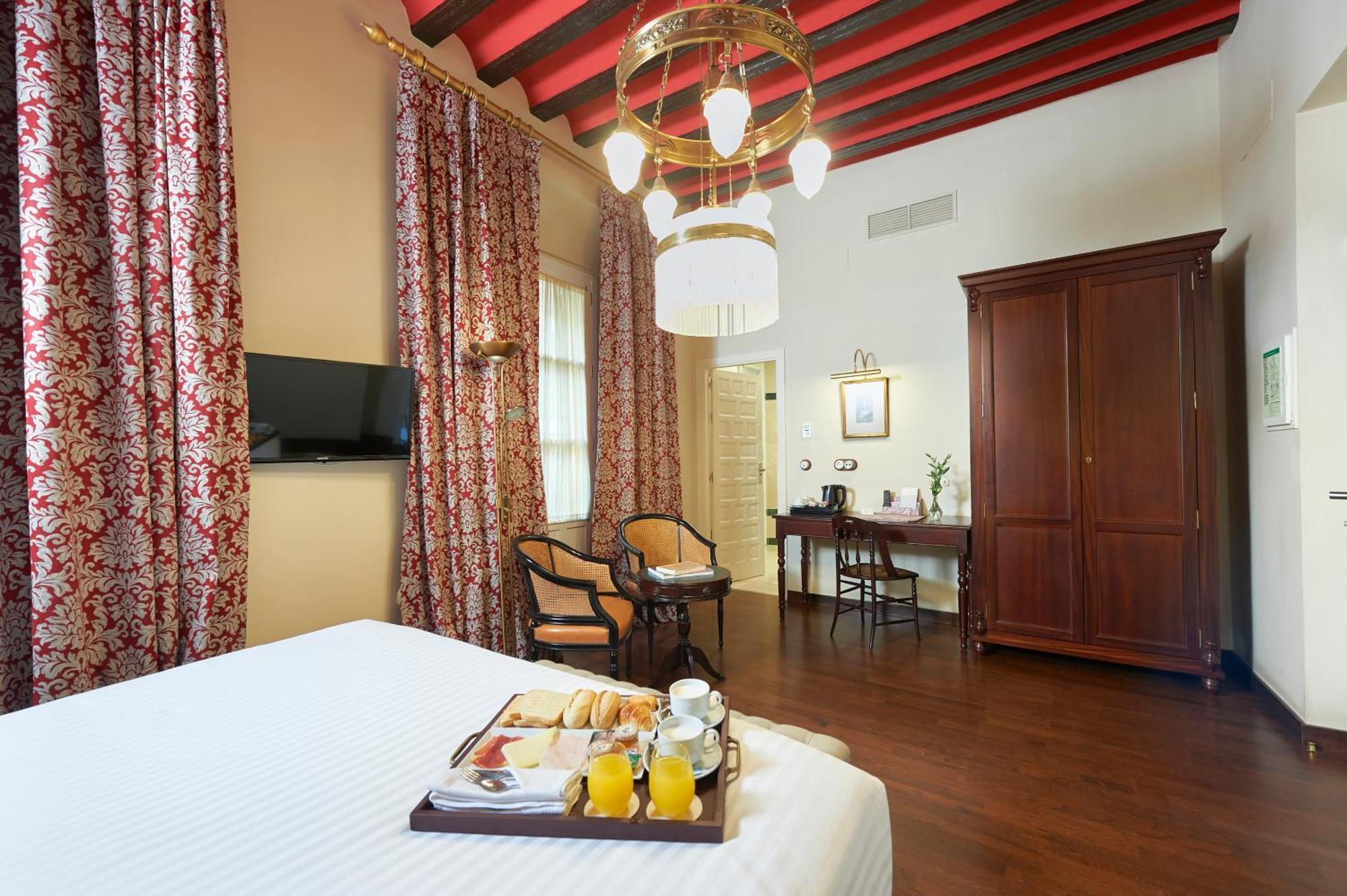 Superior Queen Room