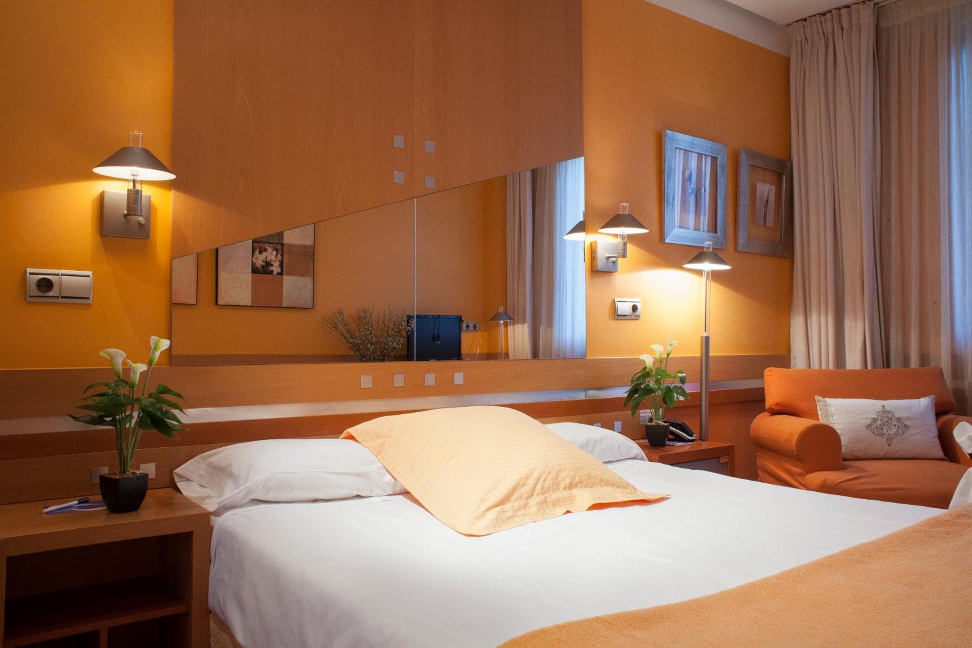 Double or Twin Room,1207726381:JPEG