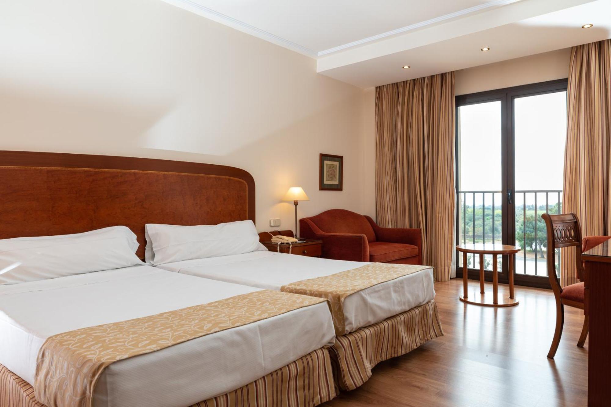 Deluxe Double or Twin Room