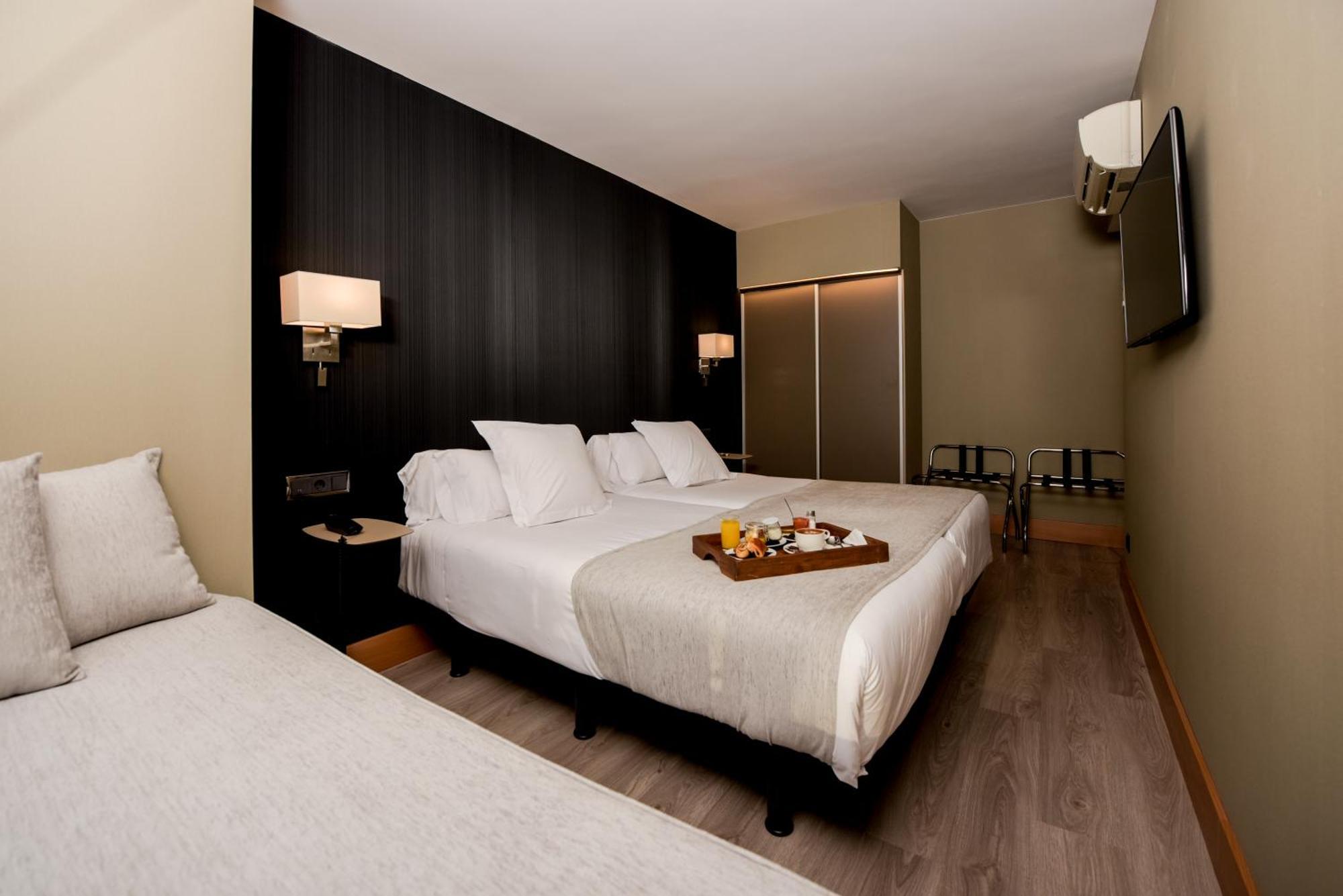 Triple Room,1555913155:JPEG