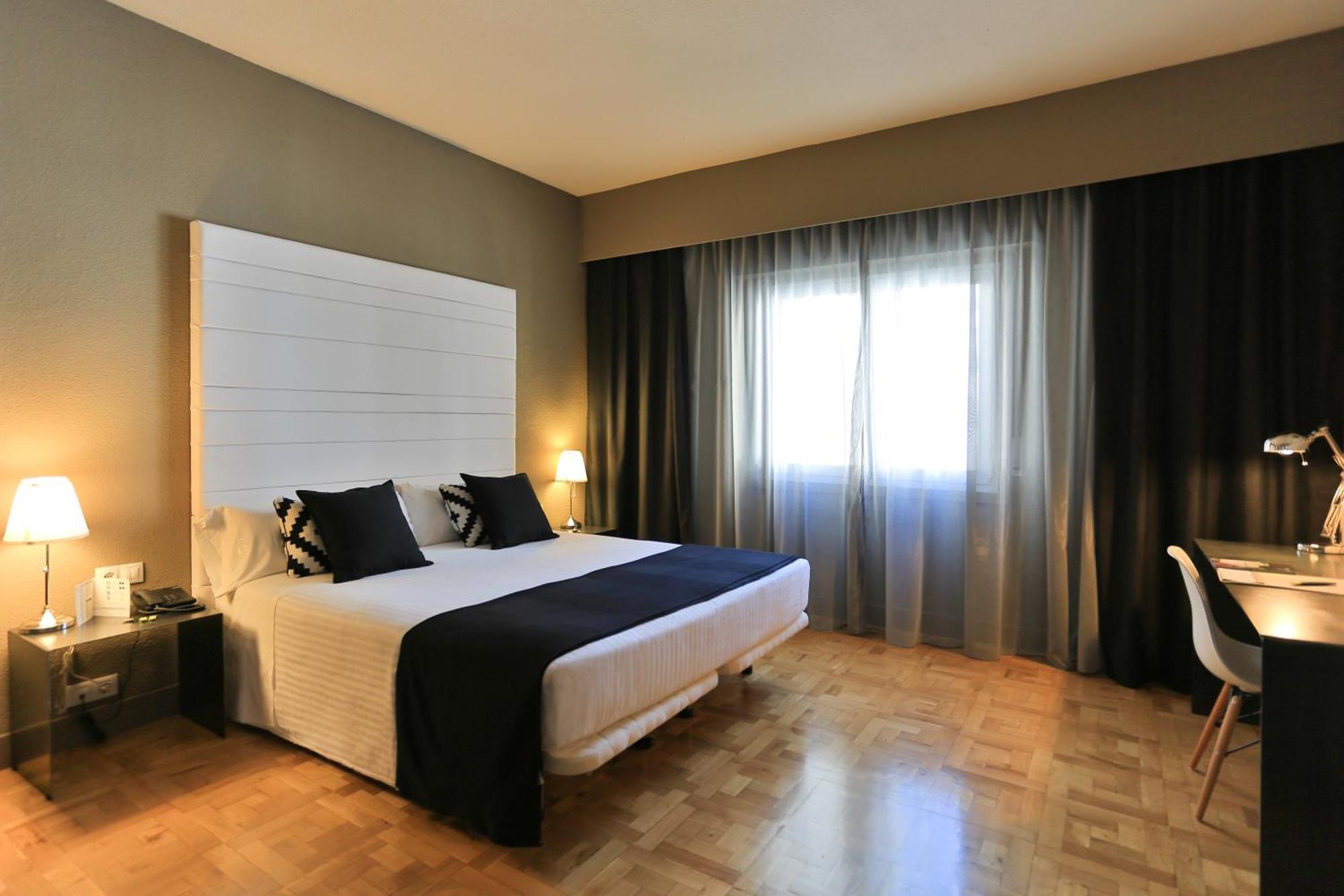 Standard Queen Room