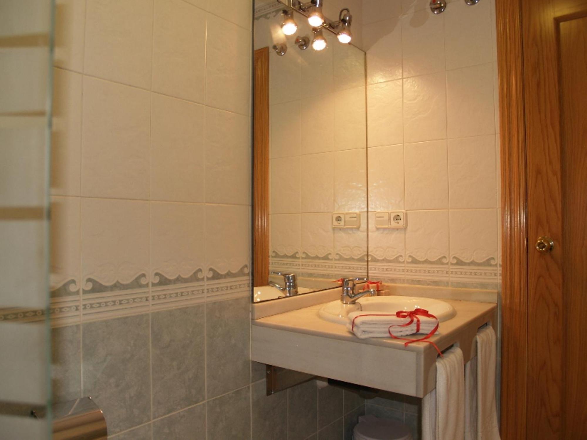 Double or Twin Room,1288014940:JPEG
