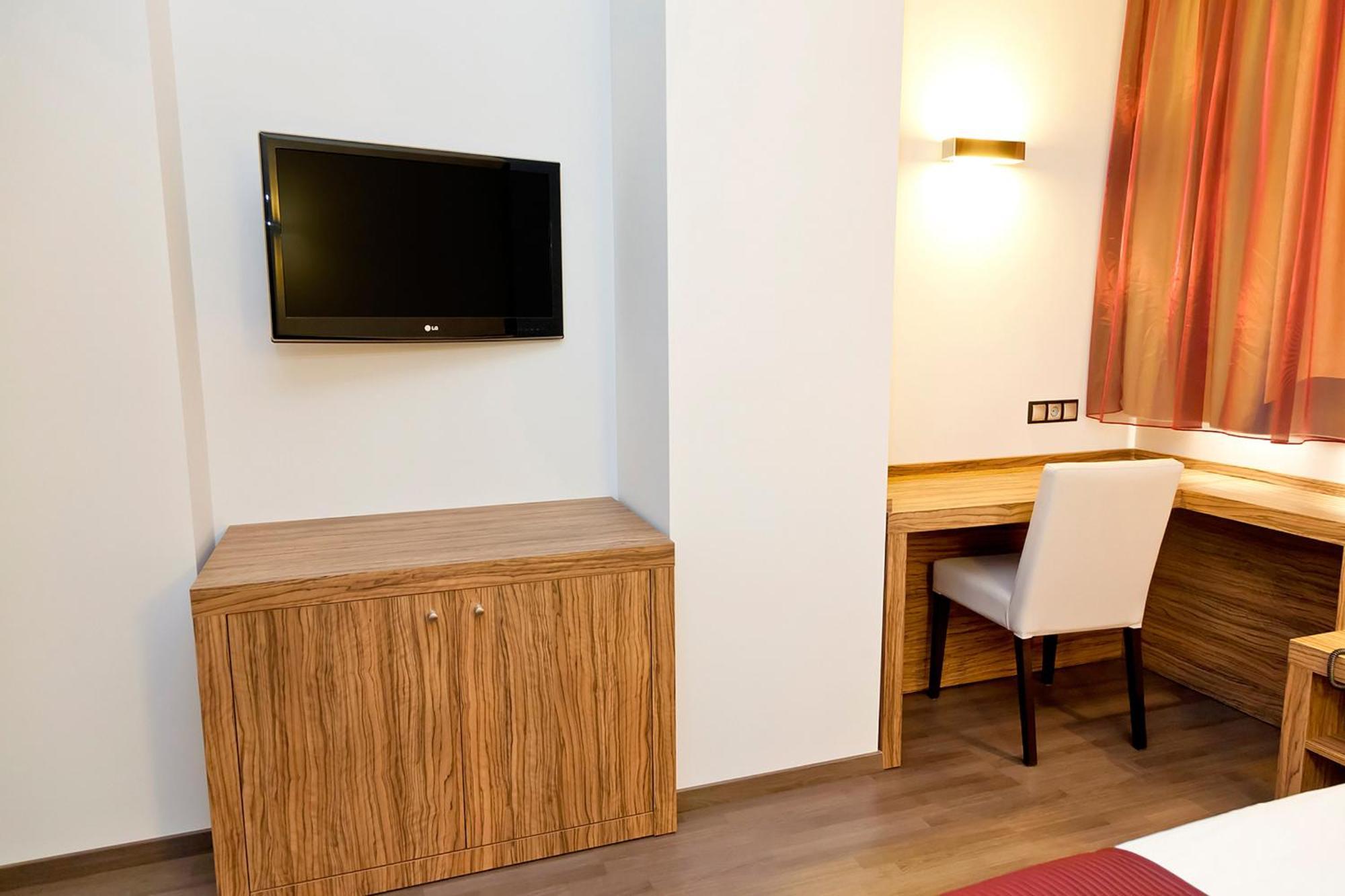 Single Room,64356136:JPEG