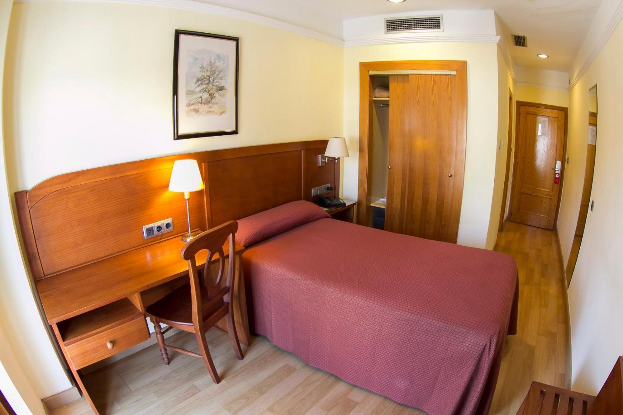 Single Room,1207807411:JPEG