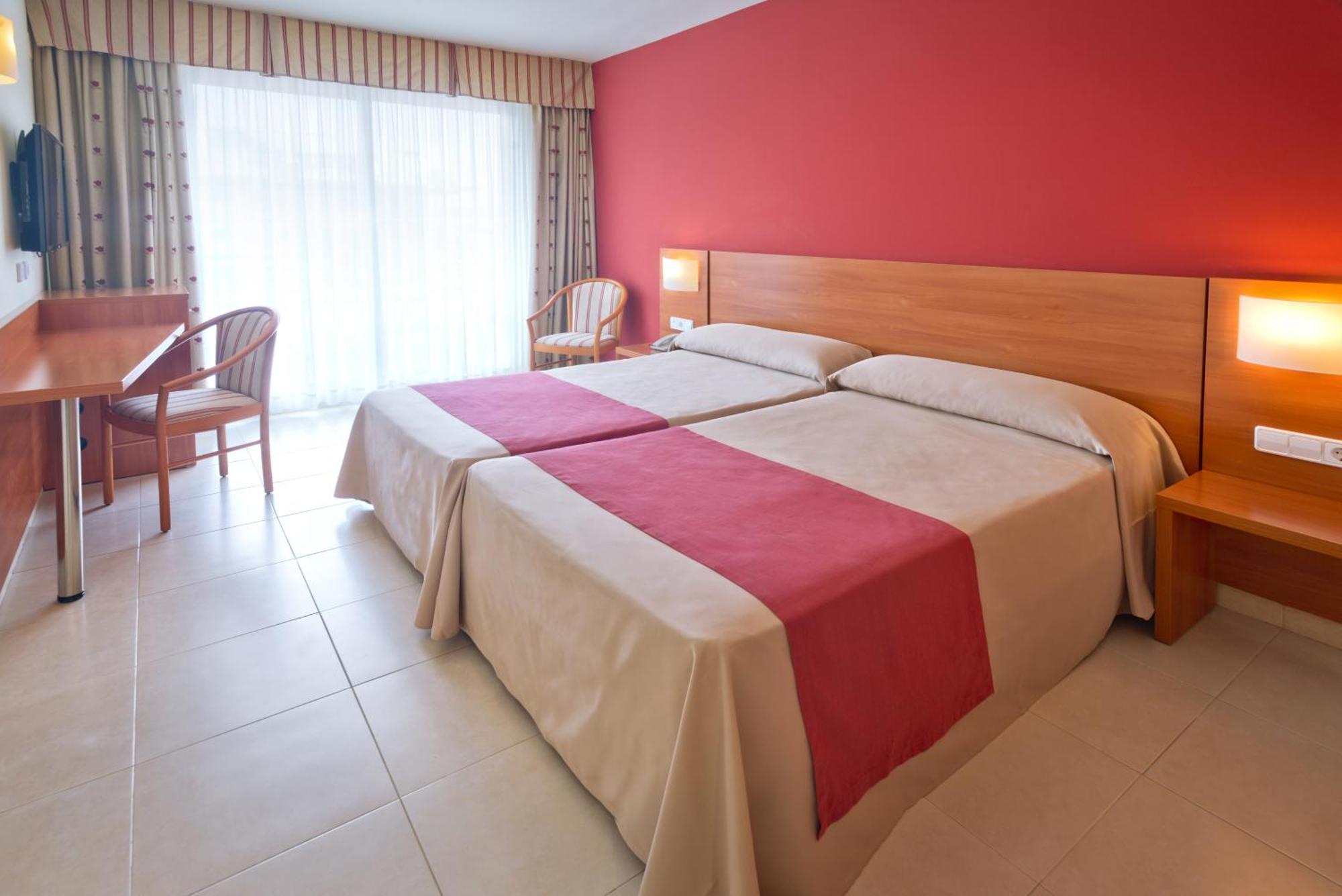 Twin Room,1207853590:JPEG