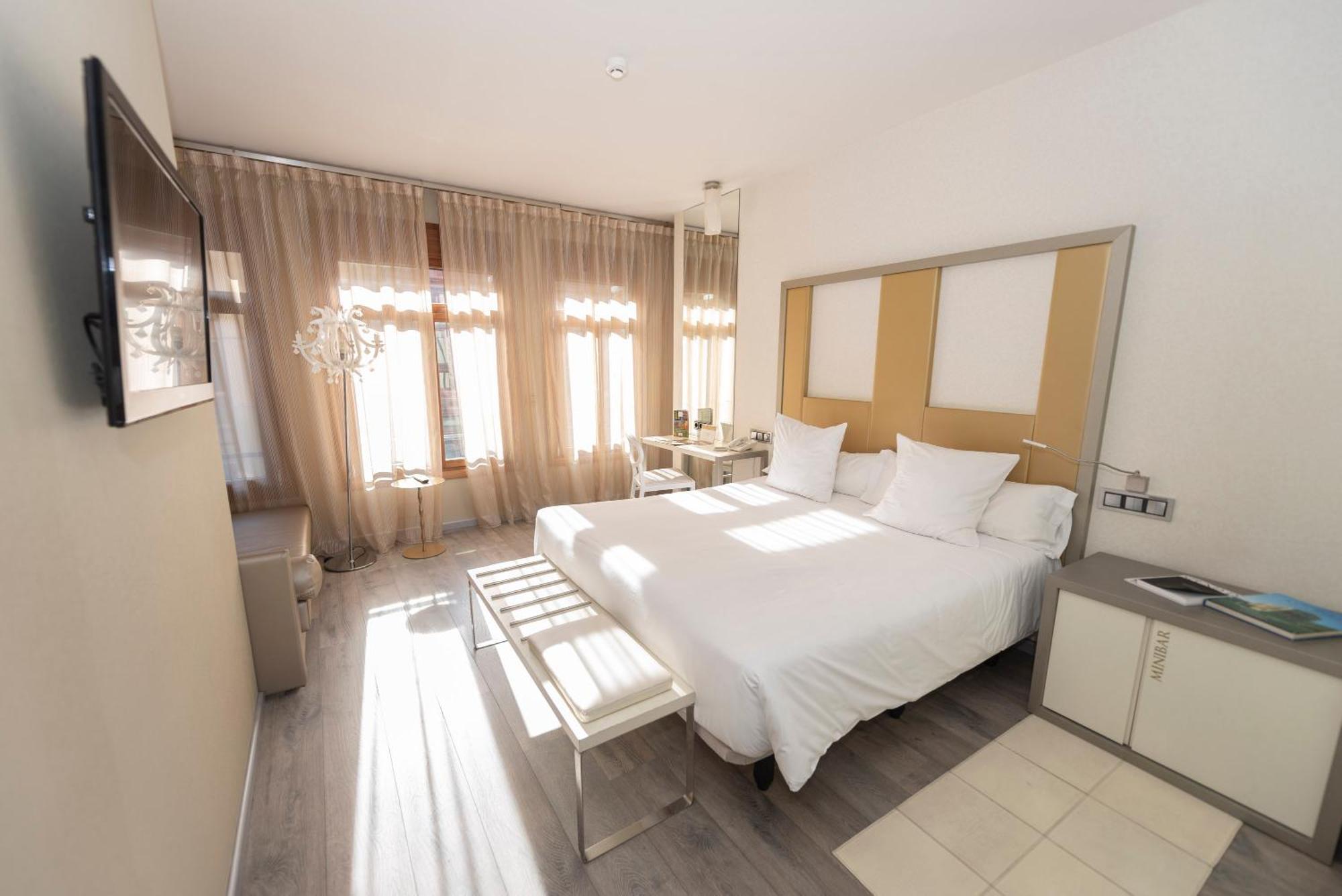 Premium Double Room,739049329:JPEG