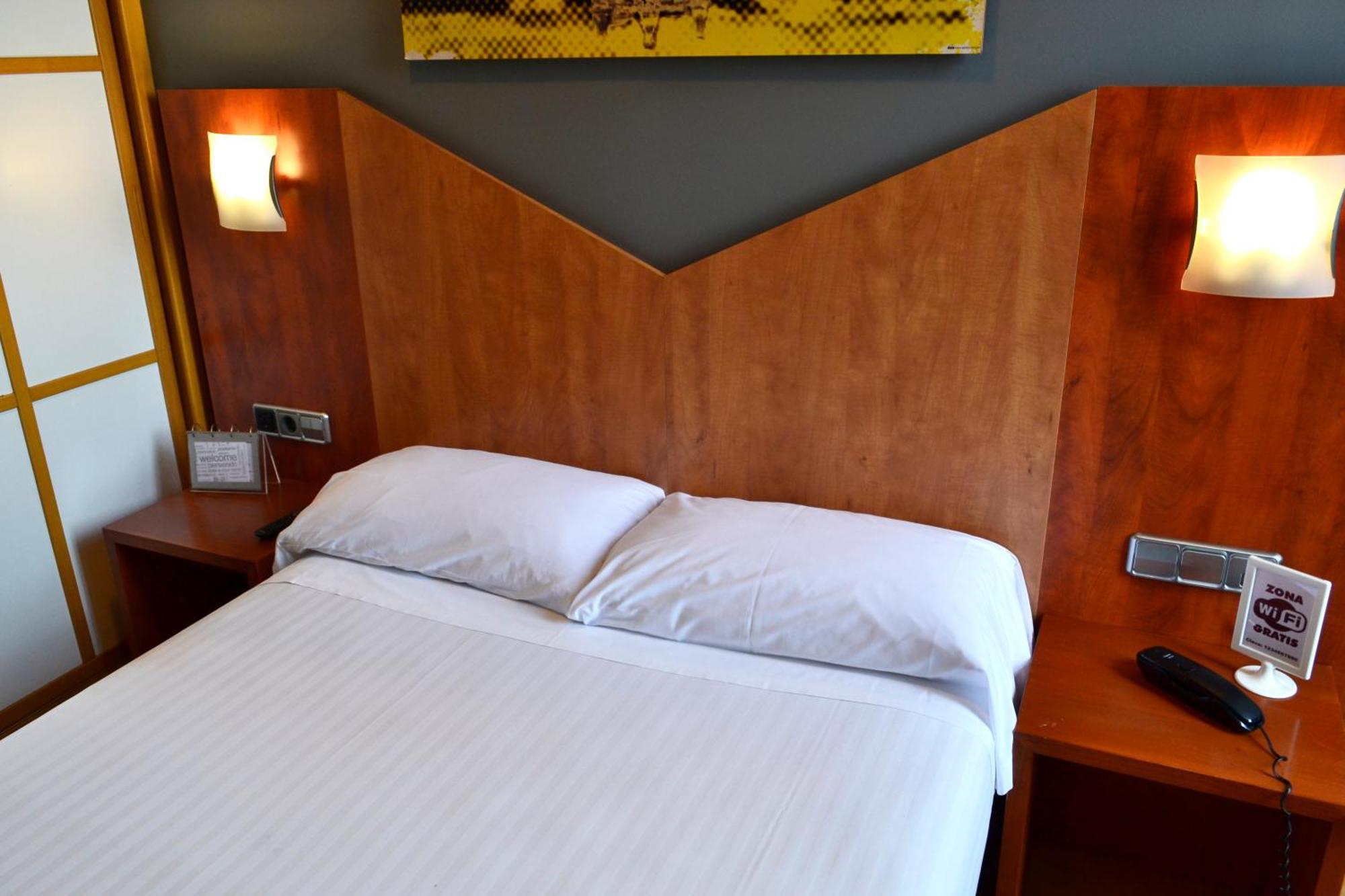 Standard Single Room,1207893919:JPEG