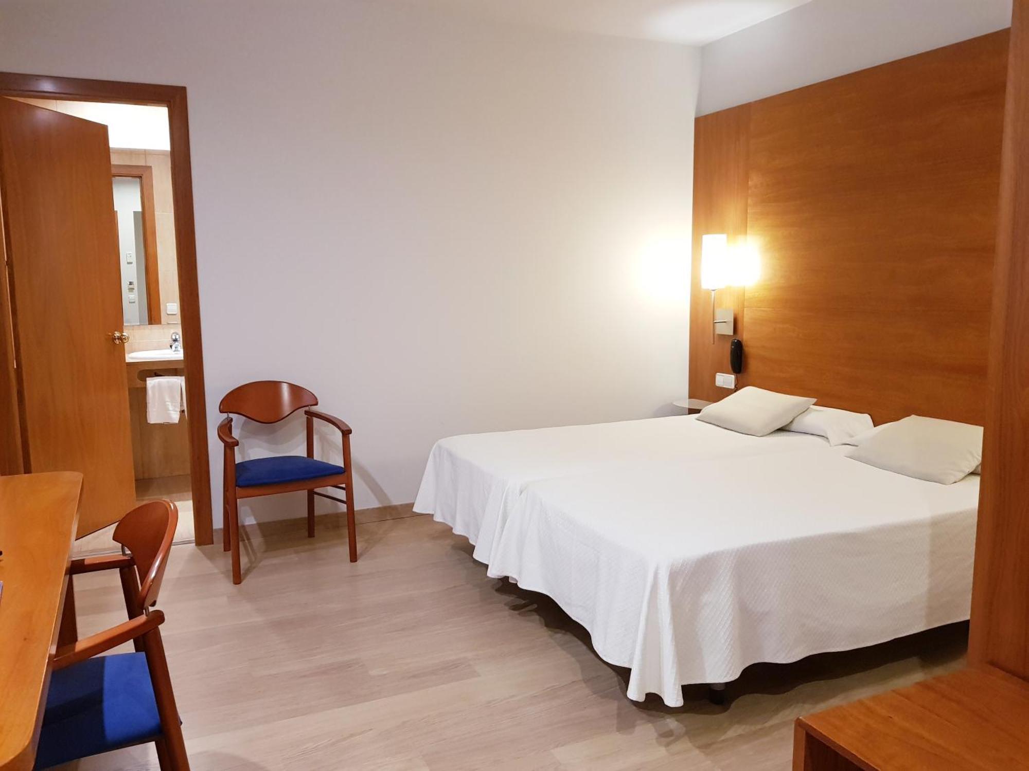 Double or Twin Room,1207897660:JPEG