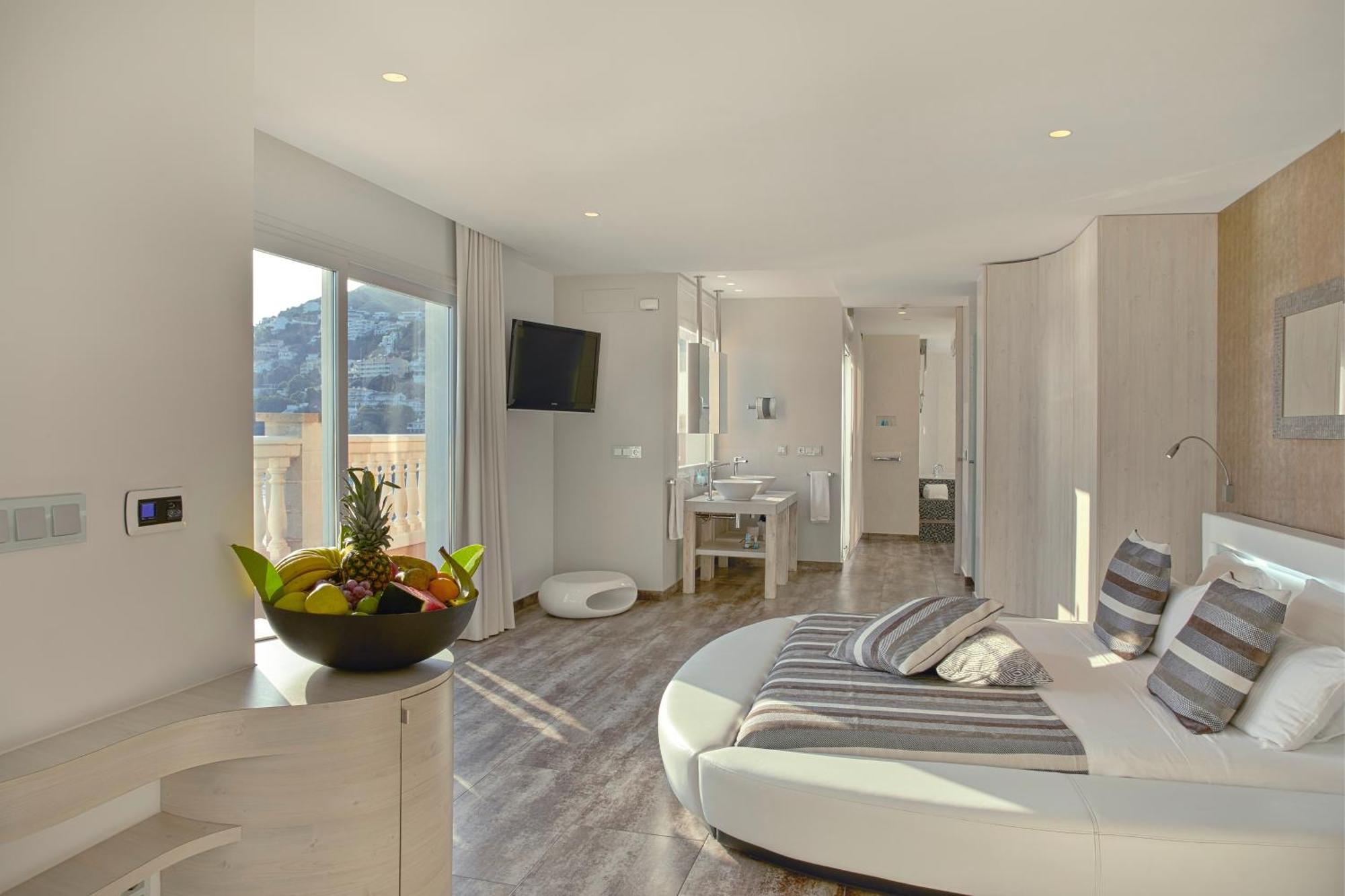 Penthouse Suite,1207970365:JPEG