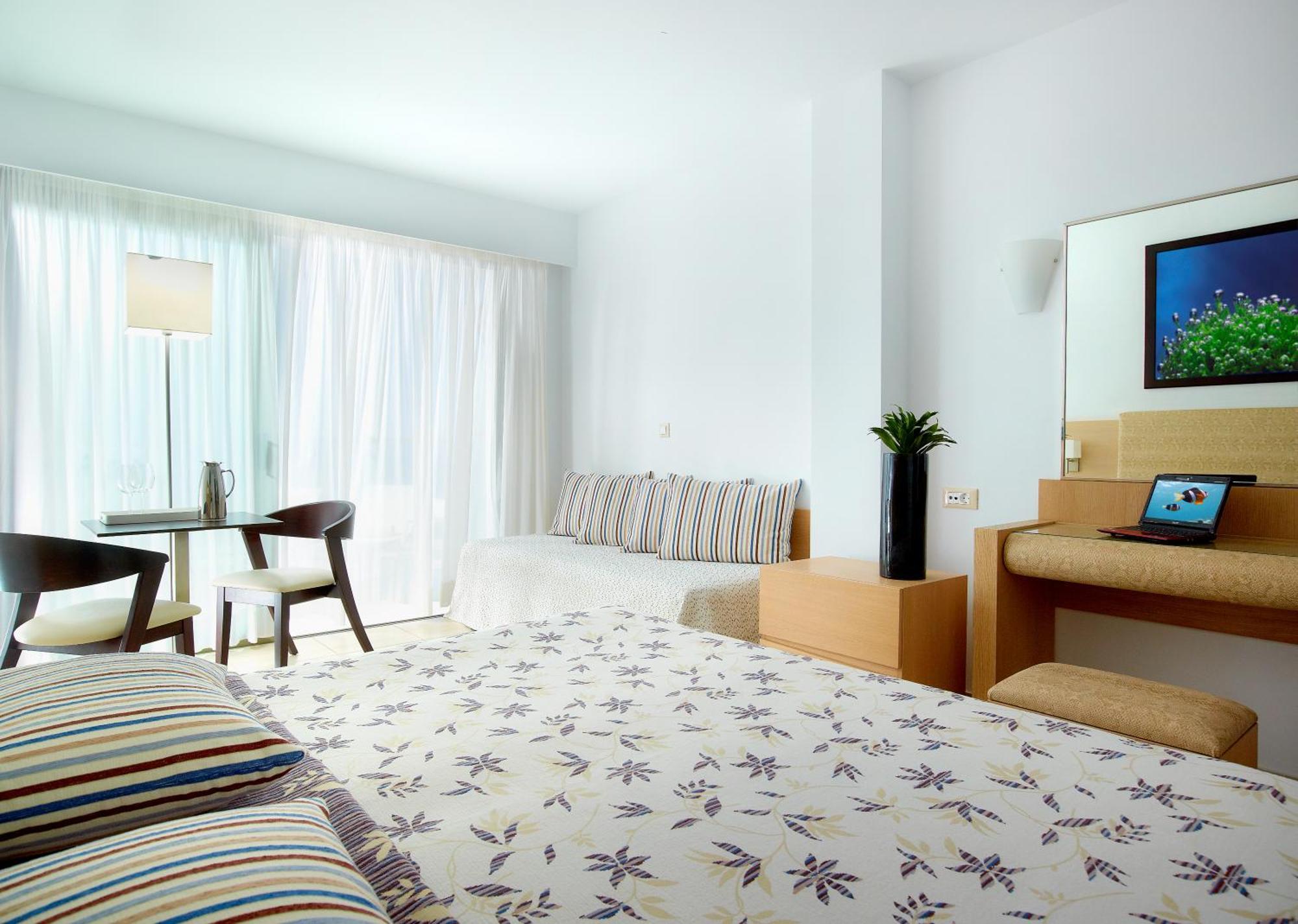 Superior Triple Room,1620980310:JPEG