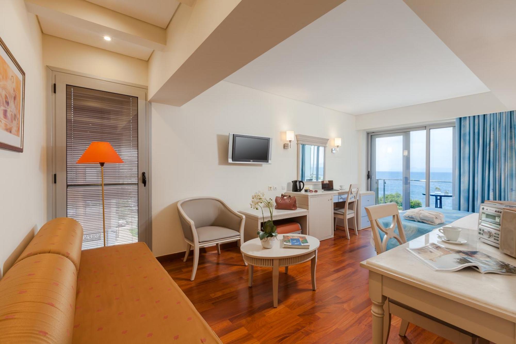 Double or Twin Room Sea View