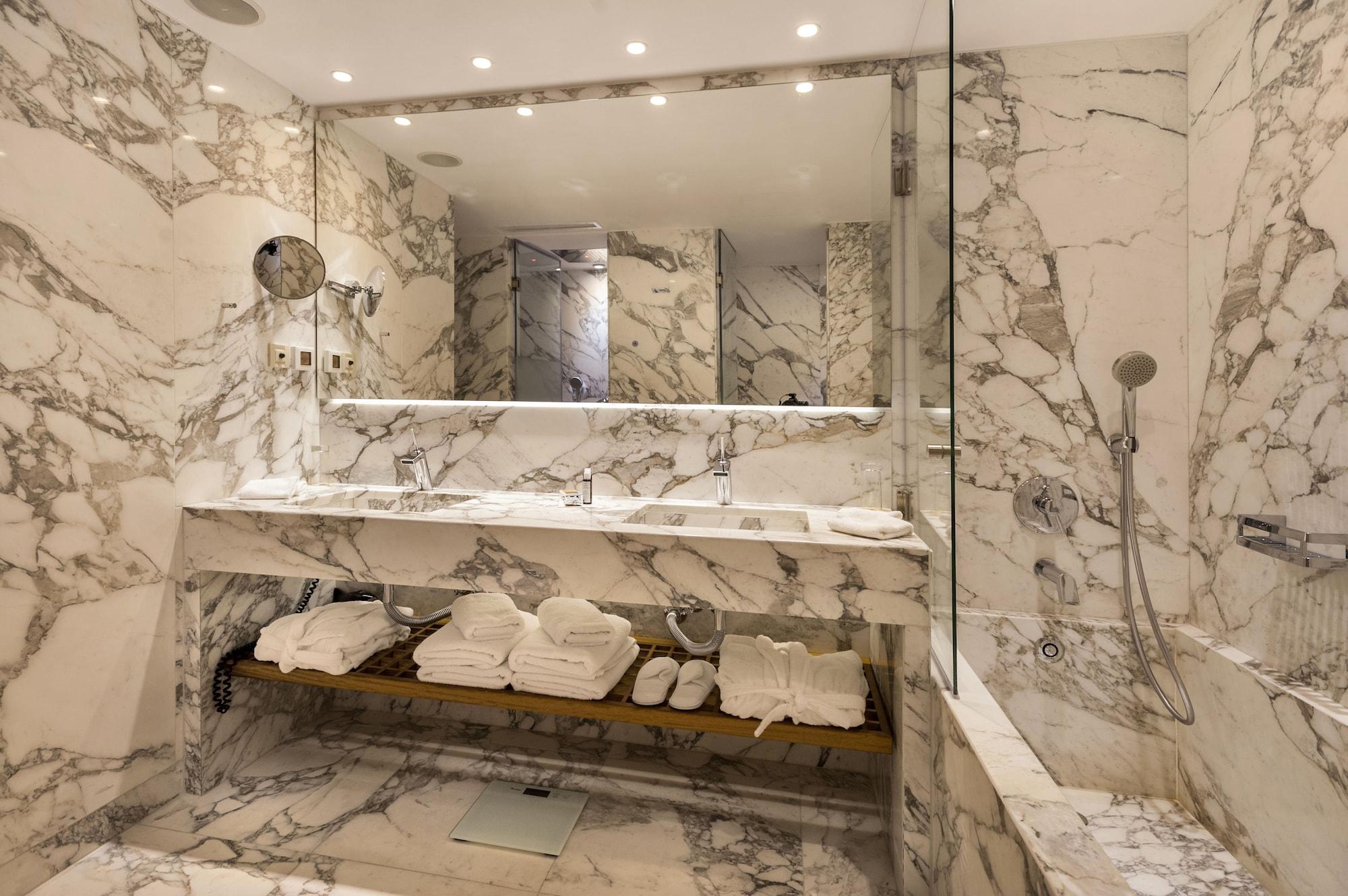 The Luxury Penthouse Suite