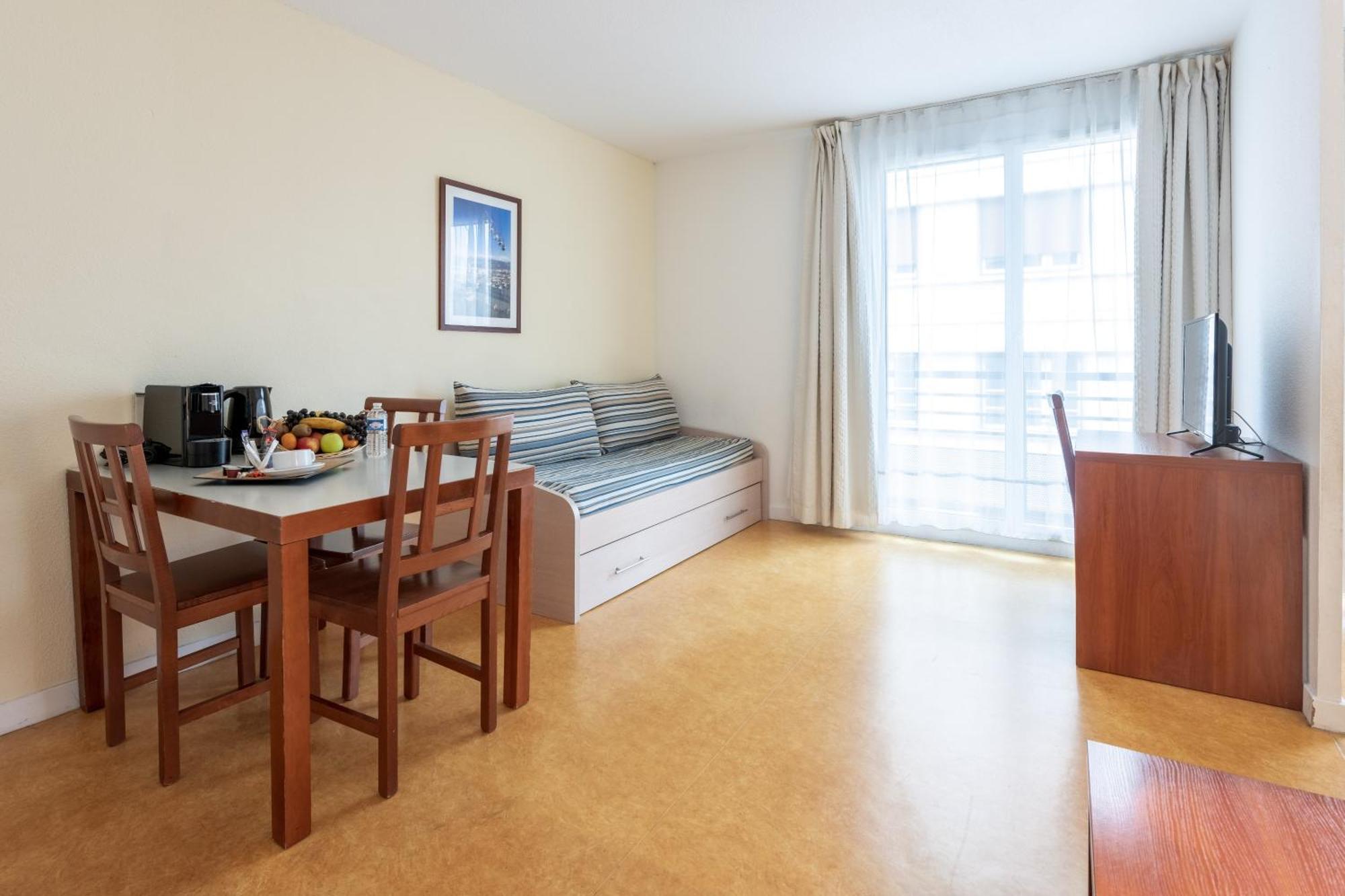 One-Bedroom Apartment,1208415892:JPEG